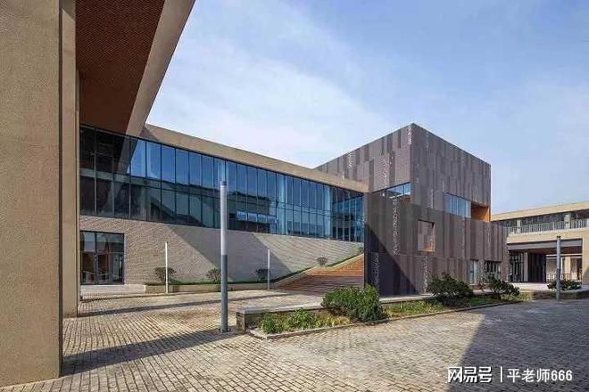 开云网站：在答题卡上写遗书蚌埠二中高三女生走了留给父母的是遗憾(图8)