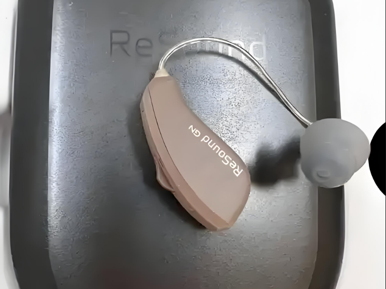 开云网站：2025年三大助听器品牌推荐：专业验配与技术创新双驱动TOP品牌助听效果全面测评(图7)