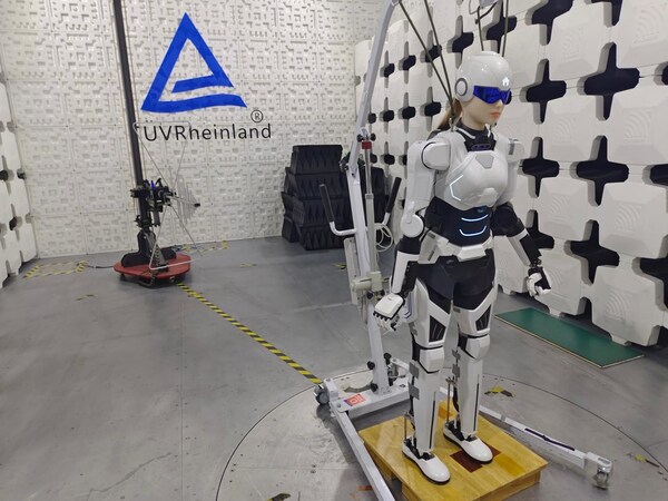 Kaiyun中国：奇瑞墨甲机器人”墨茵”成为全球首个完成软硬件欧盟认证的人形机器人(图2)