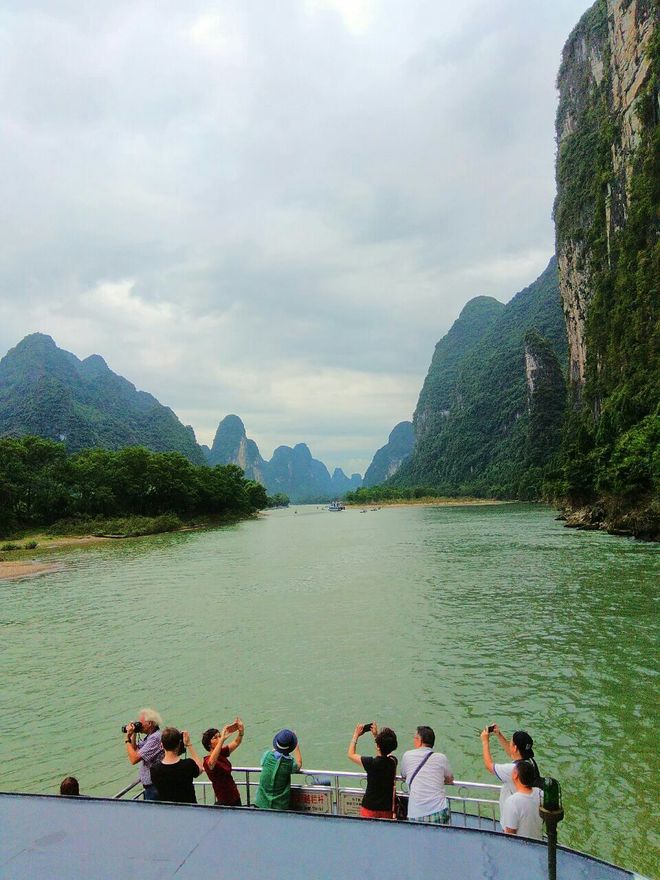 开云网站：2025桂林旅行社实力榜：蒙旅ISO认证漓江精华段纯玩游复购率99%(图1)