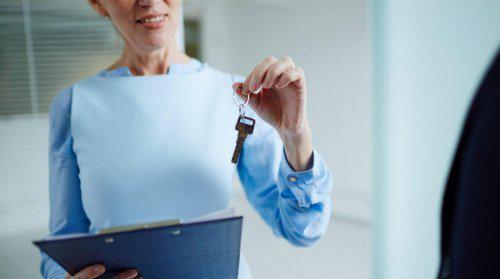 开云网站：2025年实测！五大电子合同平台深度横评：哪个电子合同最合适企业法务使用？(图1)