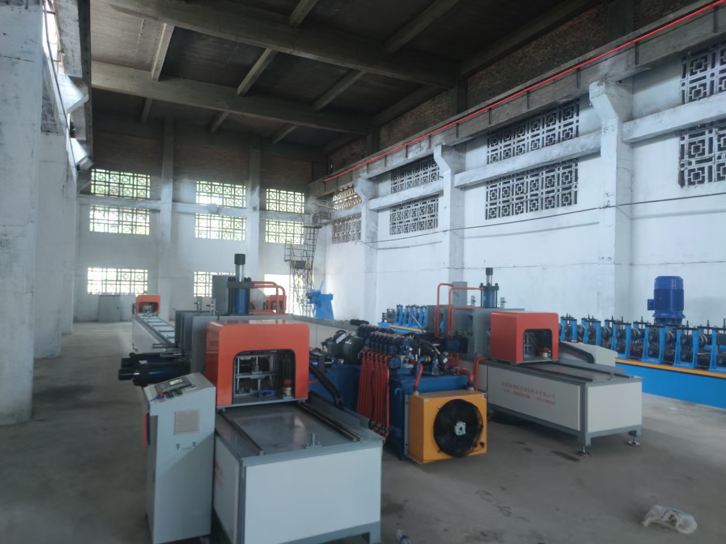 开云网站：2025年12月江苏光伏支架冲孔机公司选购指南(图2)